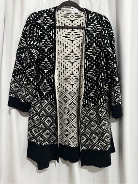 Open-Front Black & White Geometric Knit Cardigan